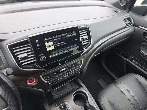 Used 2022 Honda Pilot TrailSport image 37