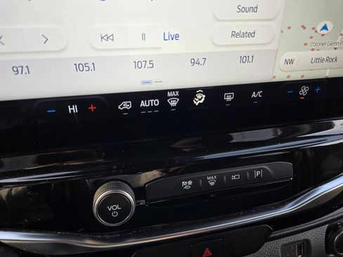 Used 2023 Ford Transit 350 XLT image 53