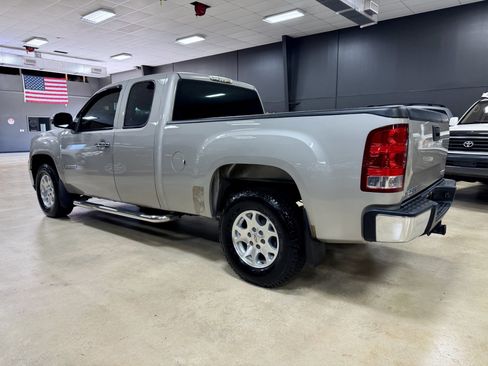 Used 2009 GMC Sierra 1500 W/T w/ SL Package RWD image 11