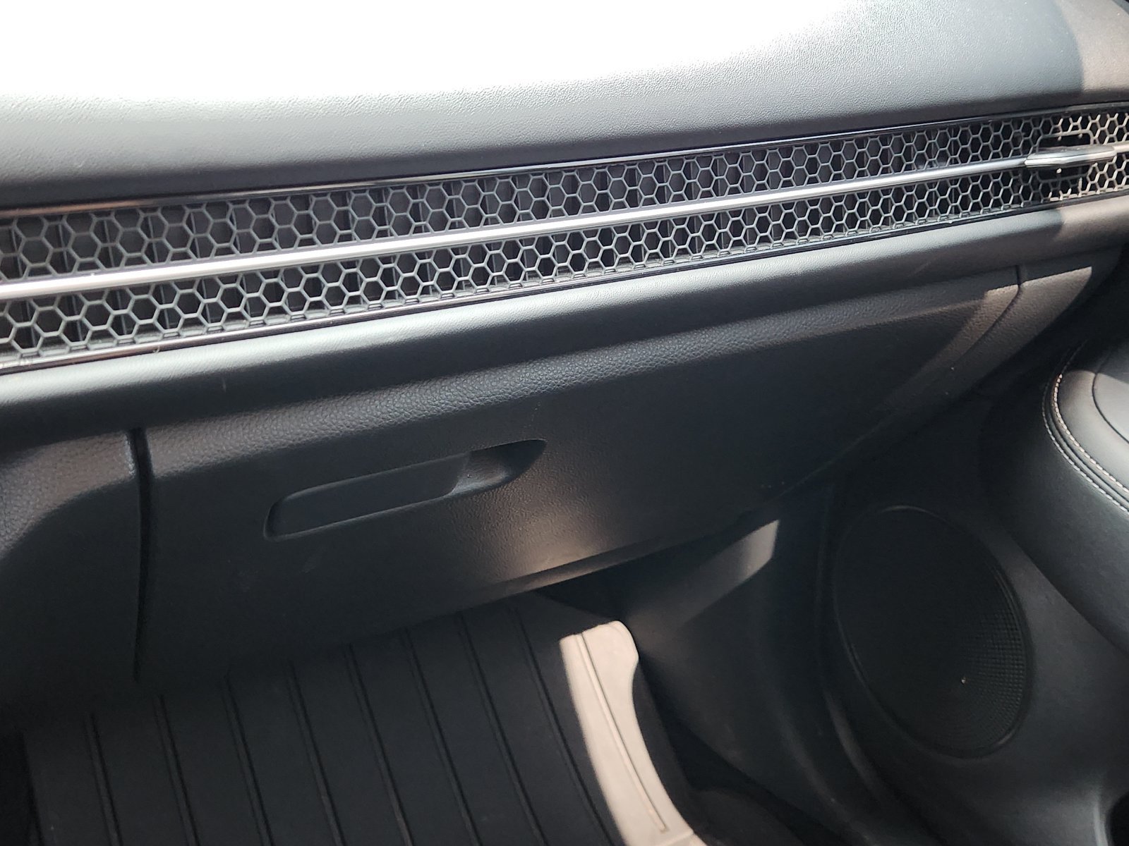 Used 2024 Honda HR-V EX-L image 23