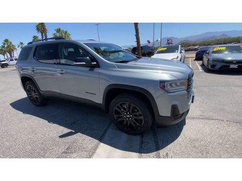 Used 2023 GMC Acadia SLE w/ Driver Convenience Package FWD image 2
