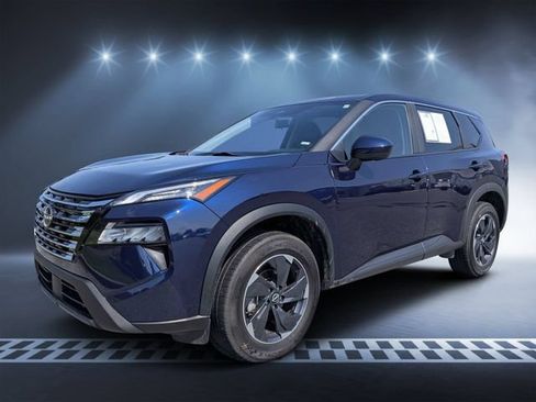 Used 2024 Nissan Rogue SV AWD/4WD image 7