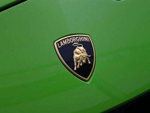 Used 2024 Lamborghini Urus S image 13