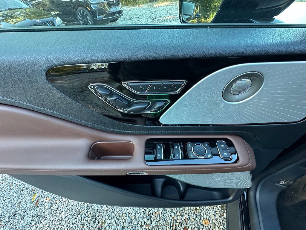 New 2026 Lincoln Aviator Reserve AWD/4WD image 19
