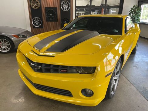 Used 2012 Chevrolet Camaro SS w/ RS Package RWD image 2