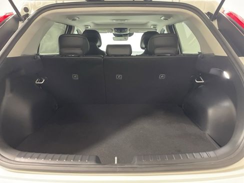 Used 2024 Kia Niro EX Touring image 8