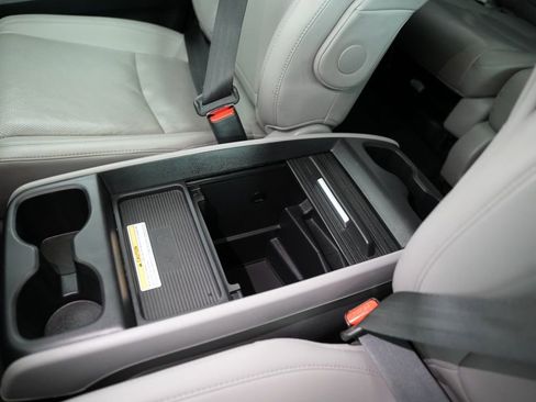 Used 2019 Honda Odyssey Elite image 32