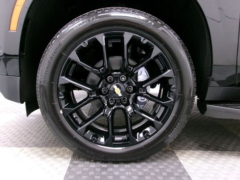 New 2026 Chevrolet Suburban Premier w/ Sun And Tow Package image 19