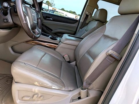 Used 2017 GMC Yukon SLT image 15
