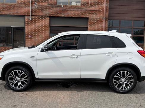 Used 2019 Mitsubishi Outlander Sport ES FWD image 5