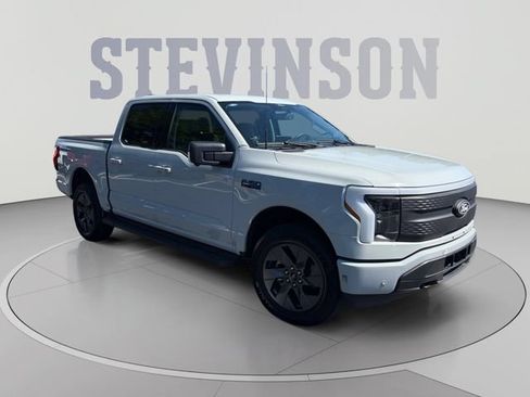 Used 2024 Ford F150 Lightning Flash AWD/4WD image 7