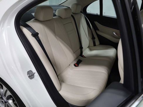 Used 2017 Mercedes-Benz E 300 4MATIC image 34