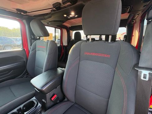 Used 2023 Jeep Gladiator Rubicon AWD/4WD image 13