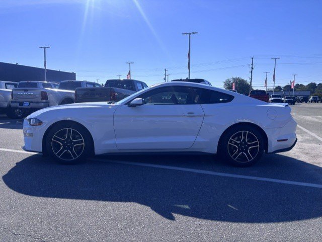 Used 2022 Ford Mustang Premium RWD image 7