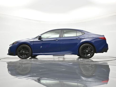 Used 2025 Toyota Camry SE image 43