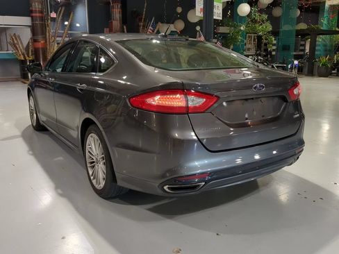 Used 2016 Ford Fusion SE w/ Equipment Group 202A FWD image 10