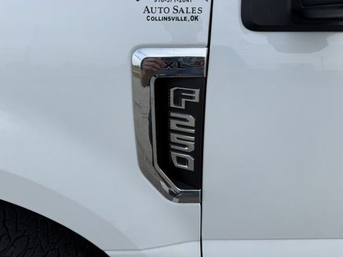 Used 2022 Ford F250 XL w/ Power Equipment Group image 18
