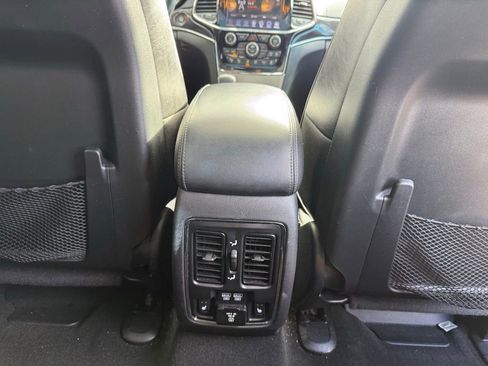 Used 2019 Jeep Grand Cherokee Overland image 24