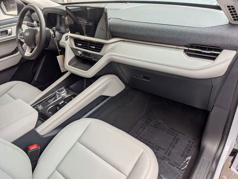 New 2026 Ford Explorer Active image 31