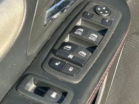 Used 2019 Dodge Grand Caravan GT image 25