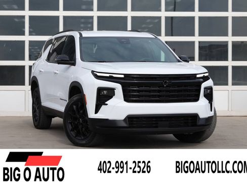 Used 2025 Chevrolet Traverse LT w/ Midnight/Sport Edition AWD/4WD image 1