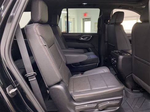 Used 2024 Chevrolet Tahoe High Country w/ Premium Package image 17