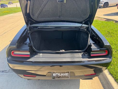 Used 2018 Dodge Challenger R/T Plus RWD image 10