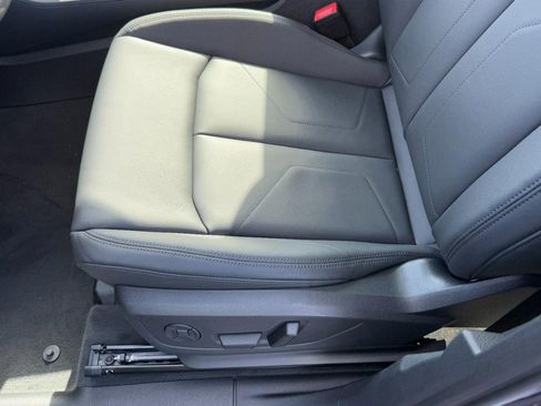 New 2025 Audi Q3 2.0T Premium image 17