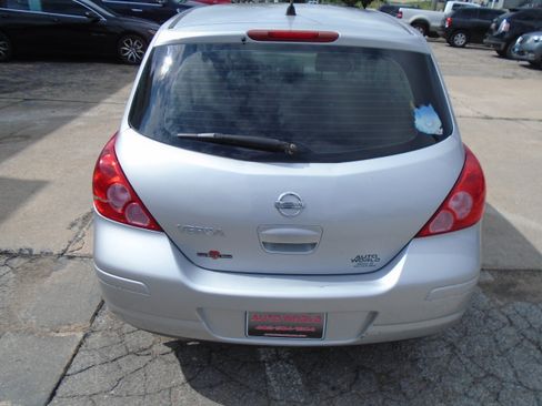 Used 2010 Nissan Versa 1.8 S w/ PWR Plus Pkg image 3
