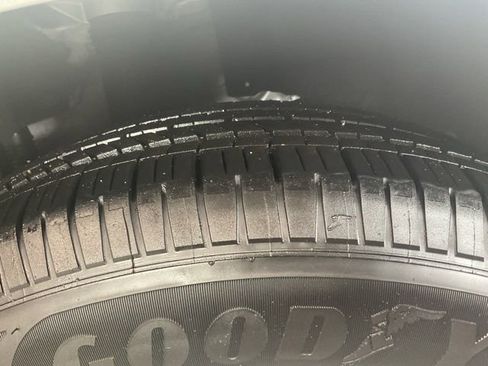 Used 2025 Toyota Camry LE image 8