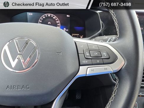 Used 2022 Volkswagen Taos SE FWD image 14