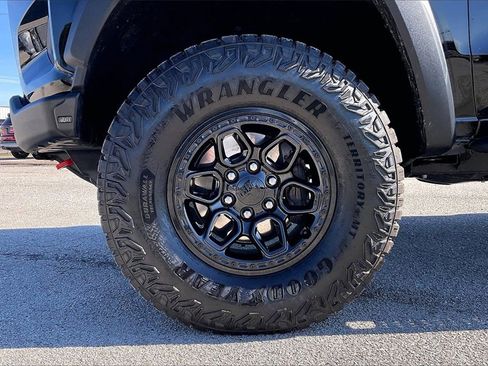 Used 2024 Chevrolet Colorado ZR2 w/ ZR2 Bison Edition image 35