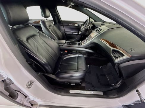 Used 2019 Lincoln MKZ Reserve image 29