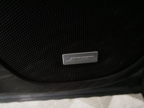 Used 2022 GMC Acadia Denali w/ Denali Ultimate Package image 16