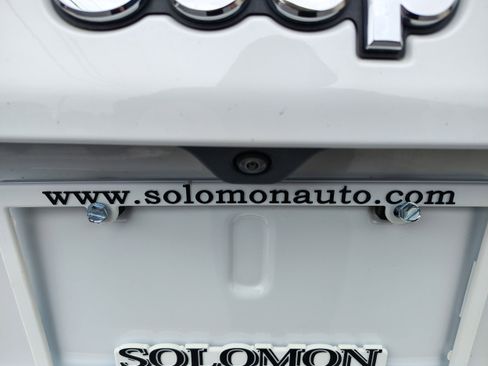 Certified 2024 Jeep Compass Limited image 9