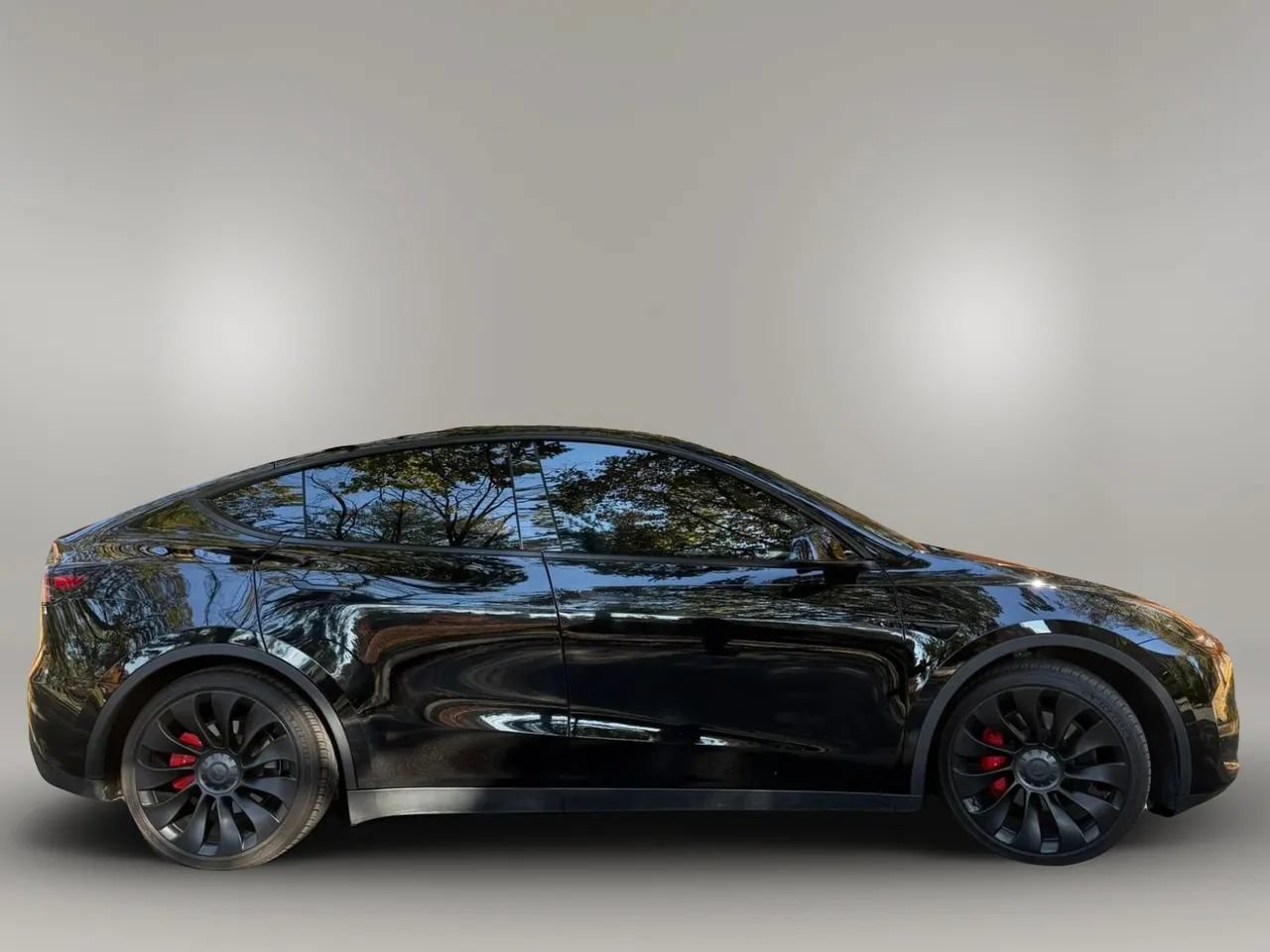 Used 2023 Tesla Model Y Long Range AWD/4WD image 9