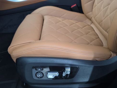 New 2026 BMW X5 xDrive50e w/ M Sport Package image 28