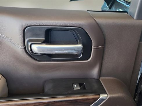 Used 2019 GMC Sierra 1500 SLT w/ SLT Premium Package image 17