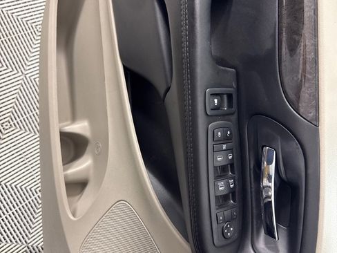 Used 2017 Dodge Grand Caravan SE w/ Power Window Group image 11