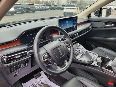 Certified 2023 Lincoln Nautilus Reserve image 15