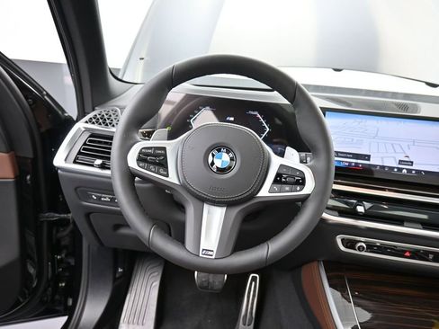 New 2026 BMW X5 xDrive40i w/ M Sport Package AWD/4WD image 13