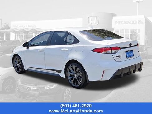 Used 2025 Toyota Corolla SE FWD image 3
