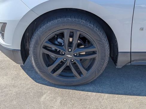 Used 2020 Chevrolet Equinox LT w/ Sport Edition image 9