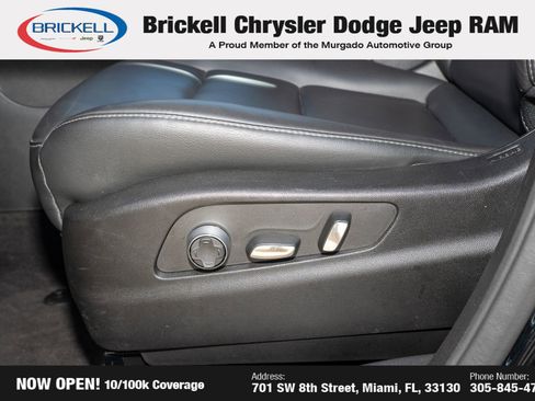 Used 2025 Cadillac XT4 Premium Luxury image 28