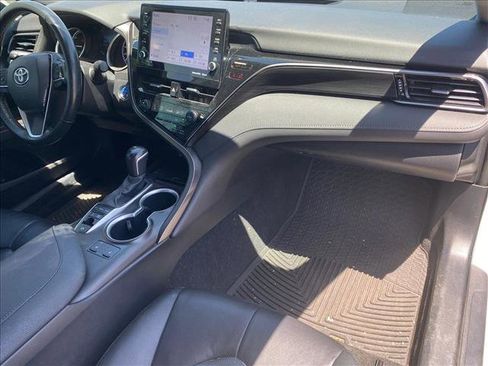 Used 2021 Toyota Camry XLE FWD image 28