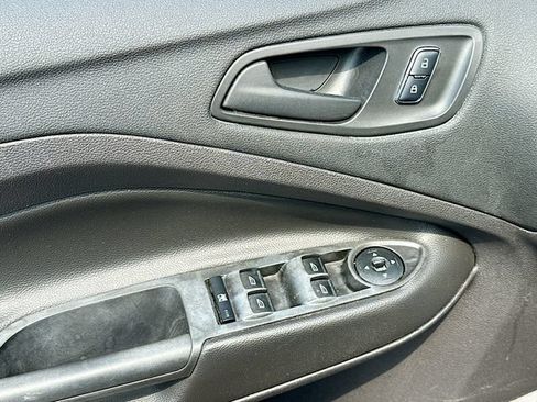 Used 2016 Ford Escape S FWD image 18