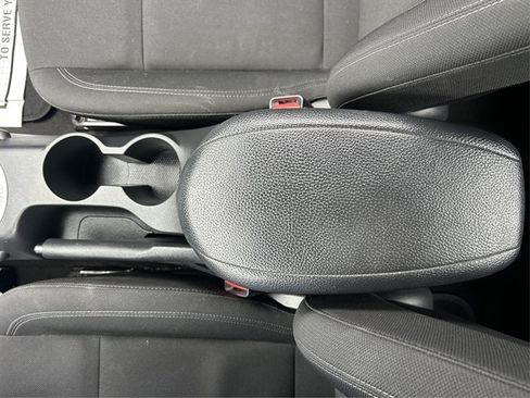 Used 2017 Hyundai Veloster FWD image 22