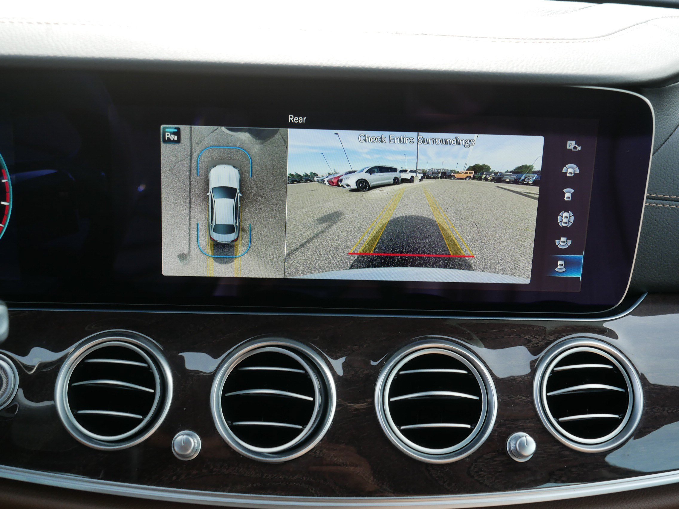 Used 2022 Mercedes-Benz E 450 4MATIC Sedan image 27