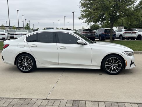 Used 2019 BMW 330i Sedan w/ Driving Assistance Package image 11