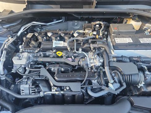 Certified 2025 Toyota Corolla Cross LE image 32